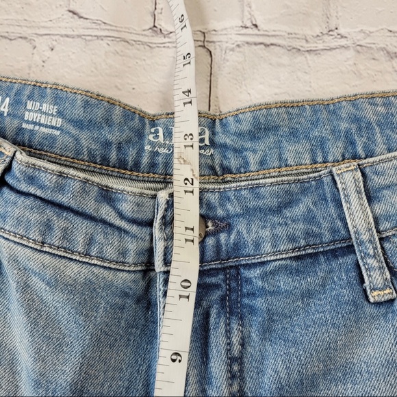 ANA A New Approach Woman’s Mid Rise Boyfriend Jeans light blue distressed 14 - Picture 10 of 13